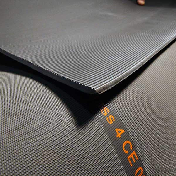 Loose Lay Natural Rubber Matting for Industrial Warehouses