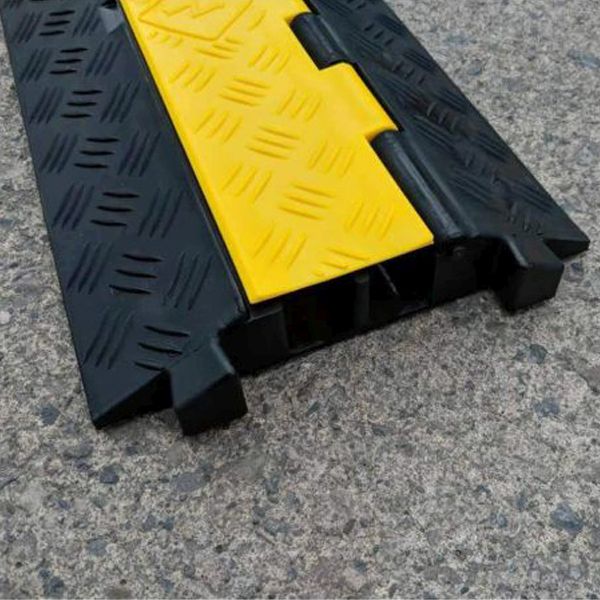 Heavy Duty Rubber Pedestrian Cable Protector Cover
